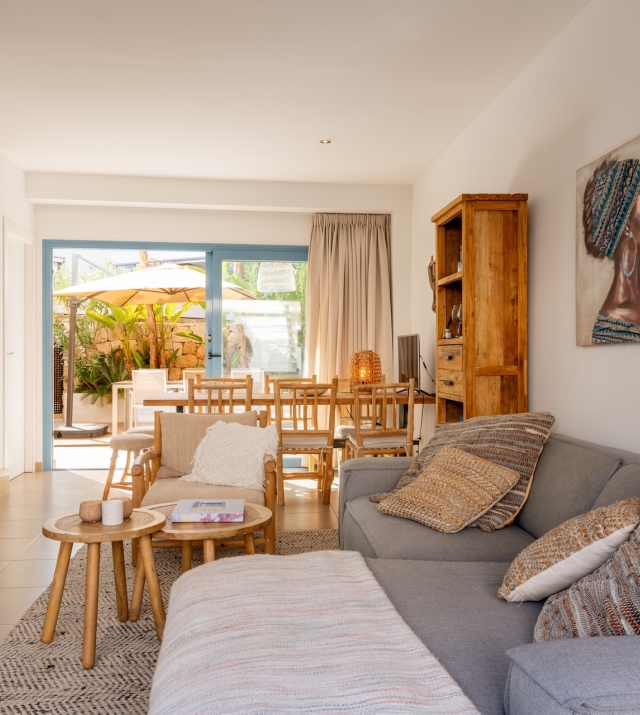 Resa Estates Ibiza sale ted koop Cala Tarida patio townhouse living 2w.JPG